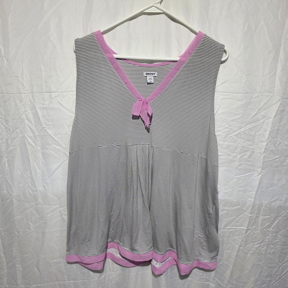 DKNY Womens Pajama Set 2X Gray White Striped Pink Trim Sleeveless Crop Pants